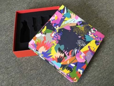濟南精品盒廠家告訴你，如何做出創(chuàng)意的化妝品包裝盒